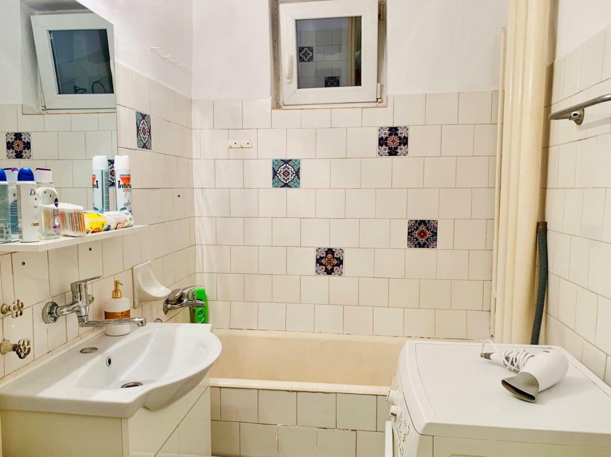 טימישוארה Ultracentral Apartment With All You Need: Wifi, Tv, Ac, Washer, Coffe מראה חיצוני תמונה