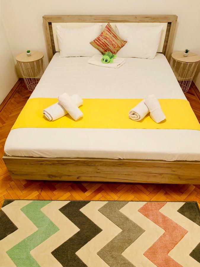 טימישוארה Ultracentral Apartment With All You Need: Wifi, Tv, Ac, Washer, Coffe מראה חיצוני תמונה