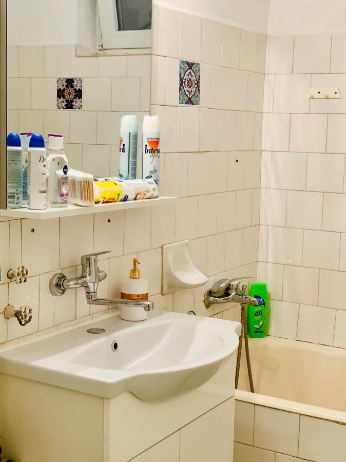 טימישוארה Ultracentral Apartment With All You Need: Wifi, Tv, Ac, Washer, Coffe מראה חיצוני תמונה